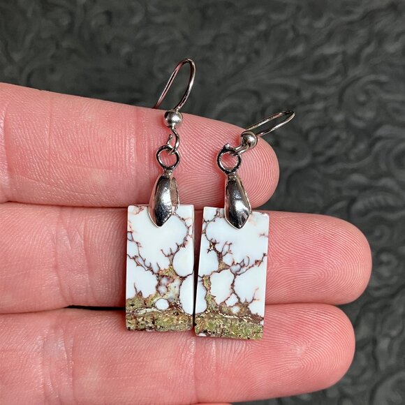 Wild Horse Turquoise Magnesite Crazy Horse Appaloosa Stone Earrings - Picture 3 of 5